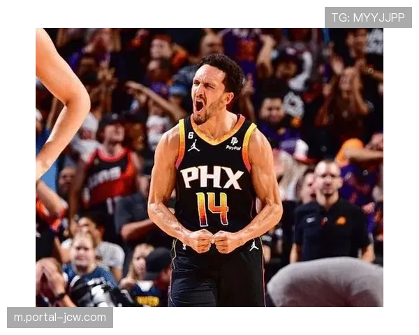 深圳内线优势未发挥:约翰逊面对包夹分球选择不合理